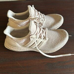 Adidas Ultraboost Light Pink Shimmer